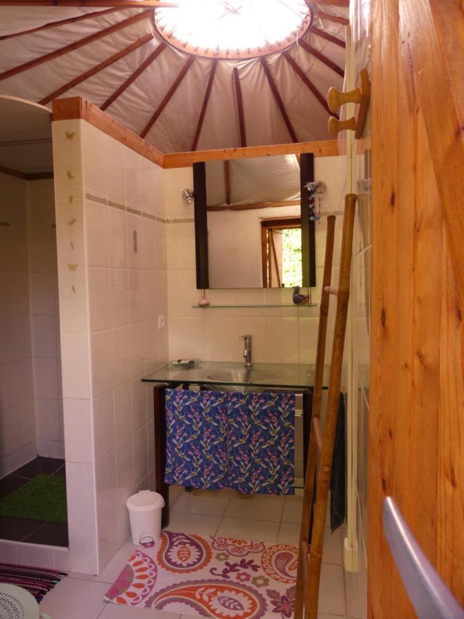 Les Yourtes D'Hotes Plouguiel Ngoại thất bức ảnh